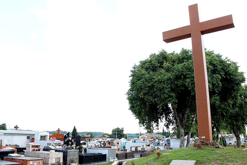 20220223 EduardoBarattoLeonardi Cemiterio abre