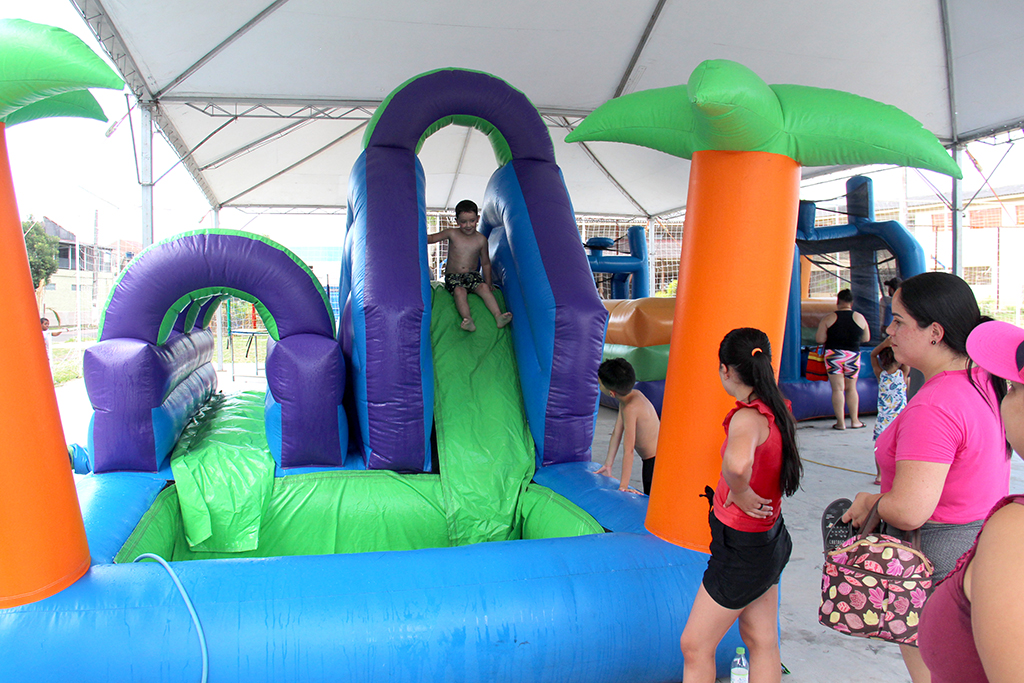 20230125 AdrianoRosadaRocha ColoniaFeriasPracaEmancipacionistas abre